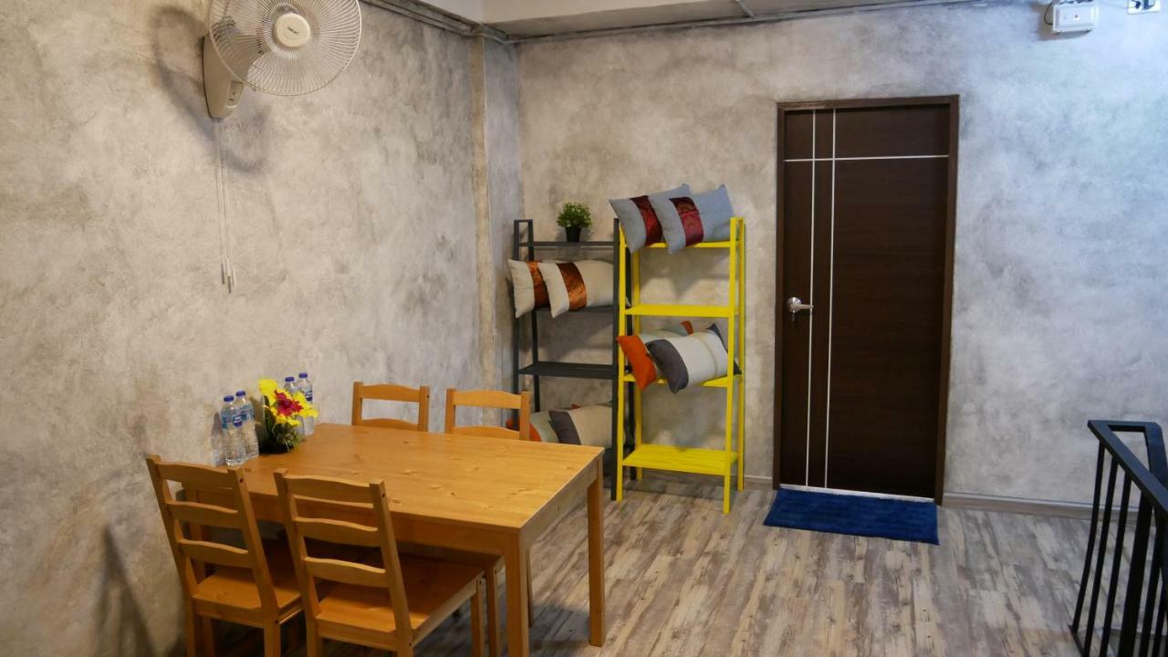 Np House Pratunam Бангкок Екстер'єр фото