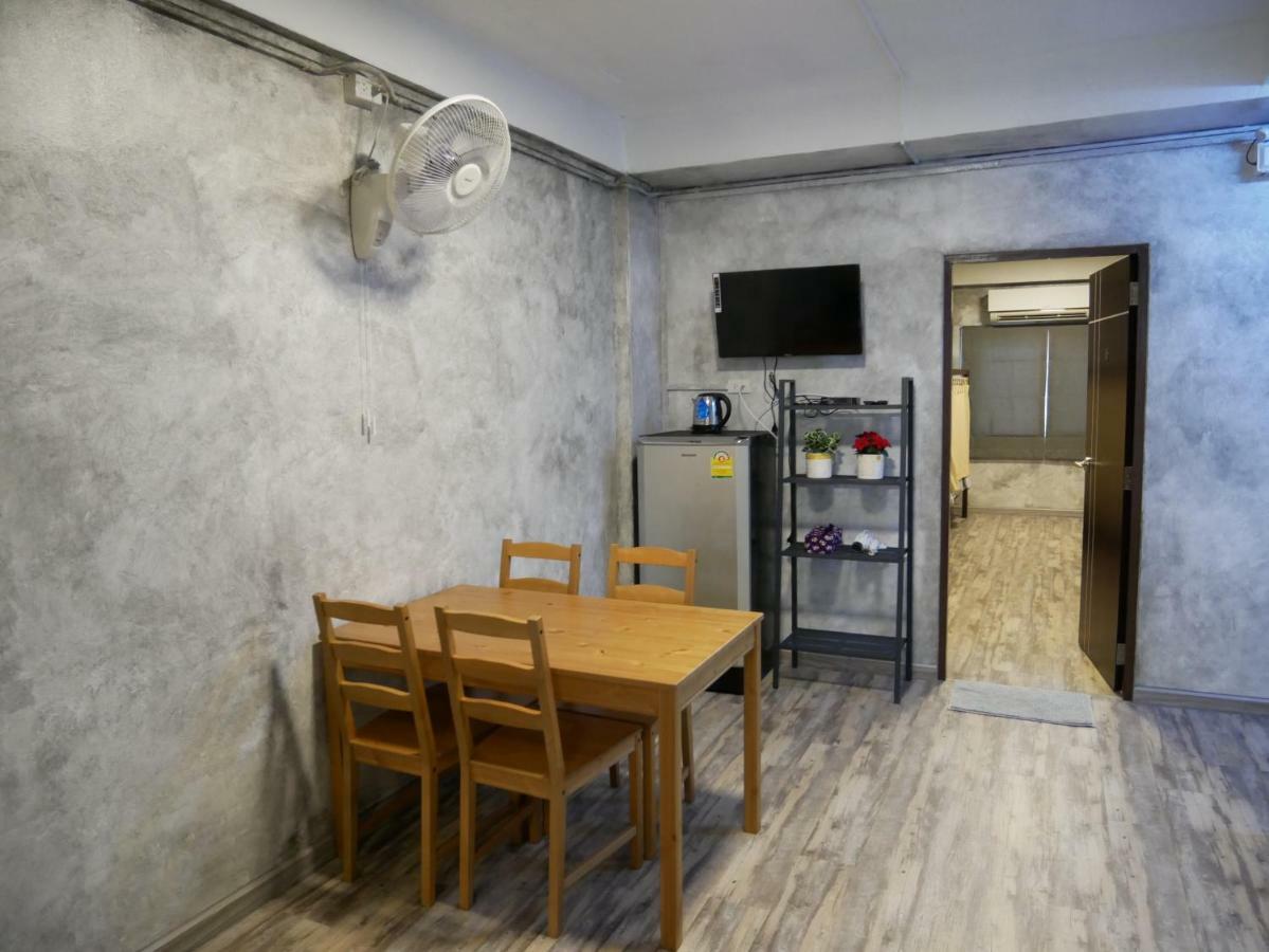 Np House Pratunam Бангкок Екстер'єр фото